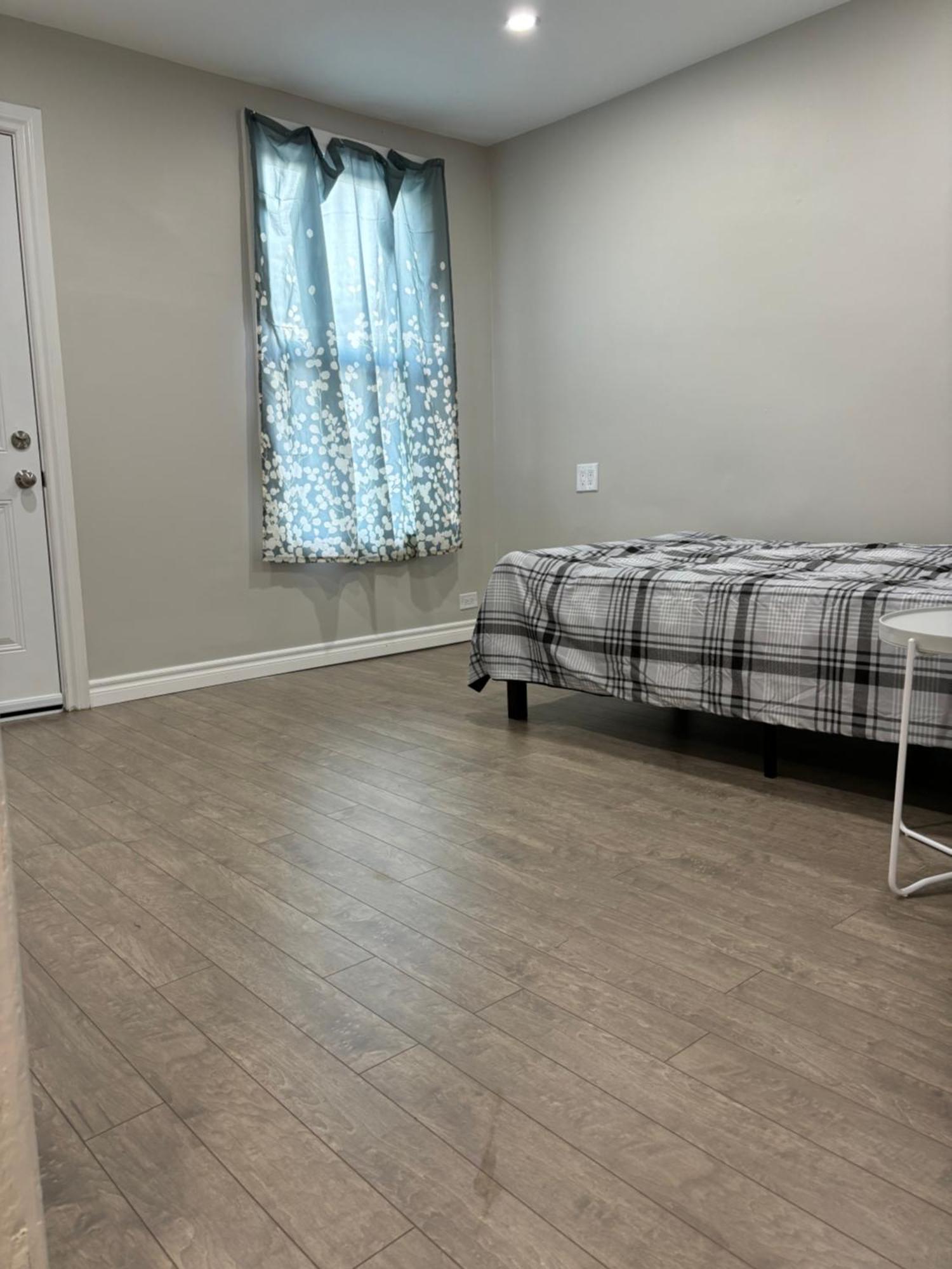 H Men'S Dormitory 해밀턴 외부 사진