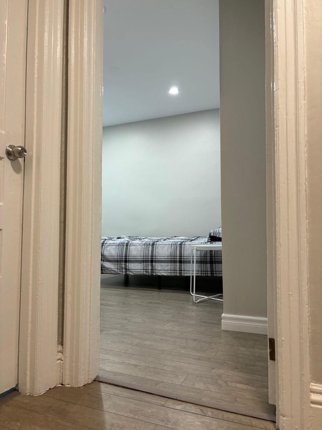 H Men'S Dormitory 해밀턴 외부 사진