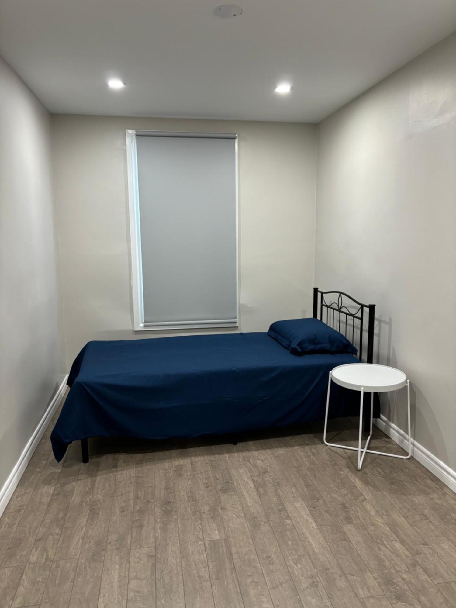 H Men'S Dormitory 해밀턴 외부 사진